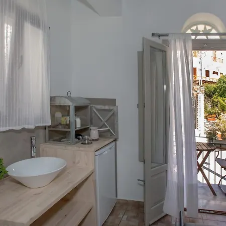 En Tino Retreats - Sunshine Penzion *