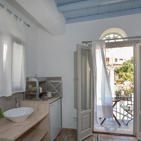 Inn En Tino Retreats - Sunshine Tinos